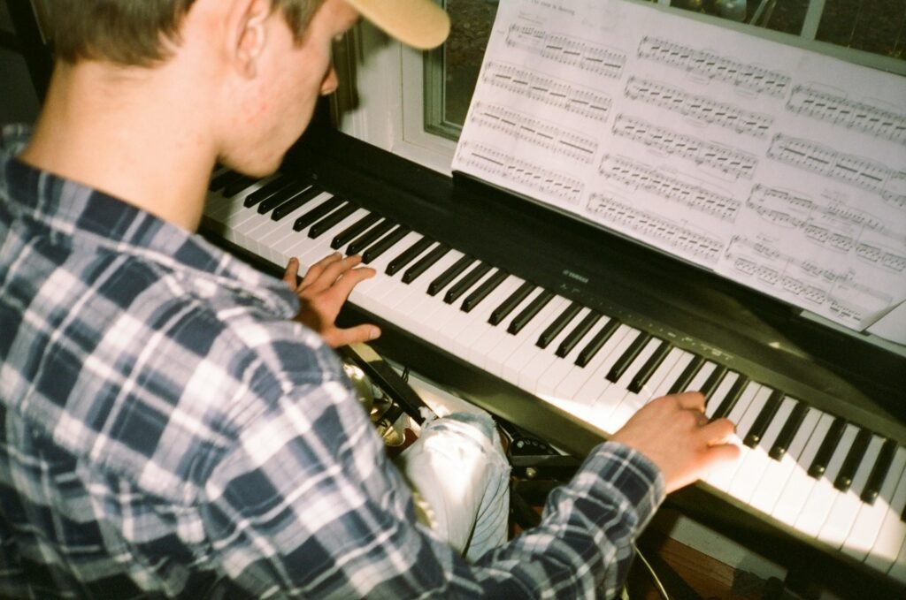 best mic stand for keyboard players